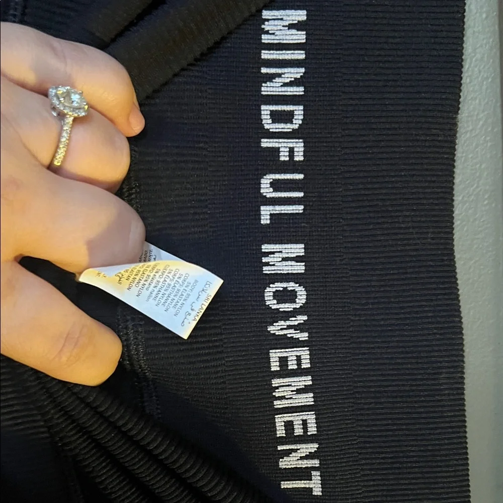 ALO ribbed Leggings - Picture 4 of 5